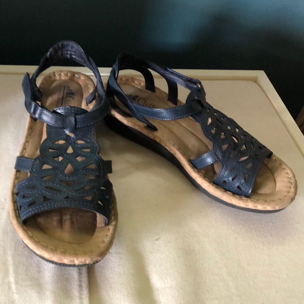 Cliffs Sandals, size 8